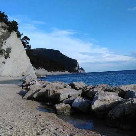 Casa Di Lory Διαμέρισμα Sirolo